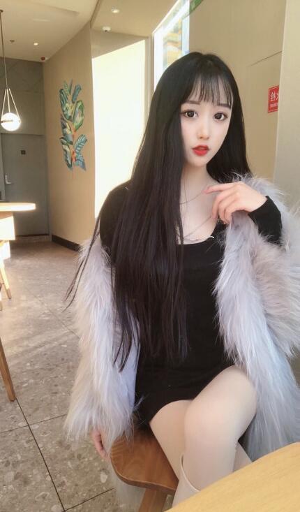 五河路 小表妹 身材火辣